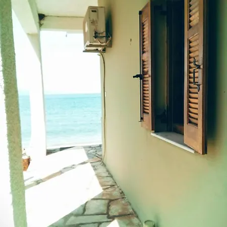 Beach House Lefokastro